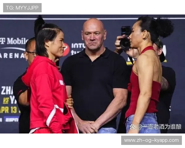 UFC选手比赛中突然推镜头：热血与激情的意外瞬间